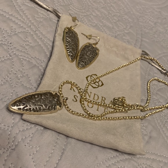 Kendra Scott earring and necklace set - Picture 3 of 6